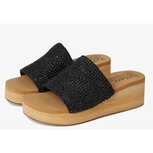 Skechers Women's Summers - Salt Spray Footbed Slide Black. 9.5